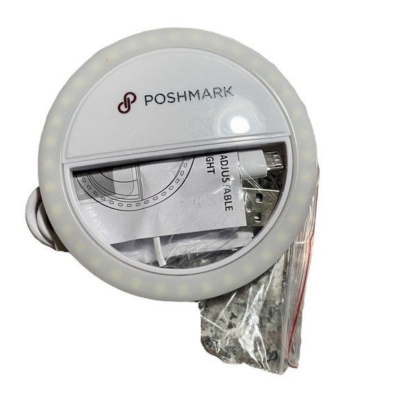 Poshmark Poshfest Exclusive Mini Adjustable Vanity Ring Light - Picture 4 of 4